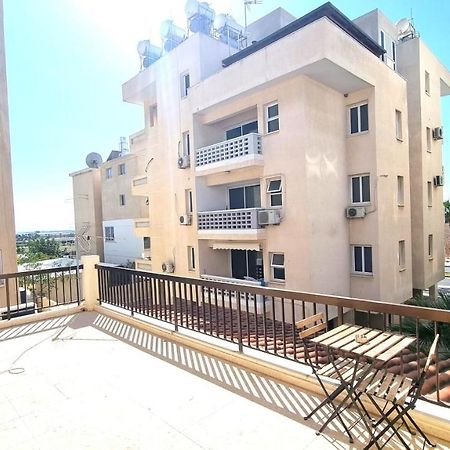 Cozy Beach Apt, Near Airport With 100Mbit Internet Larnaca Exterior photo